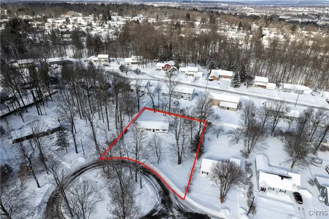 $2,350 | 57 Beechwood Road, New Hartford, NY 13413