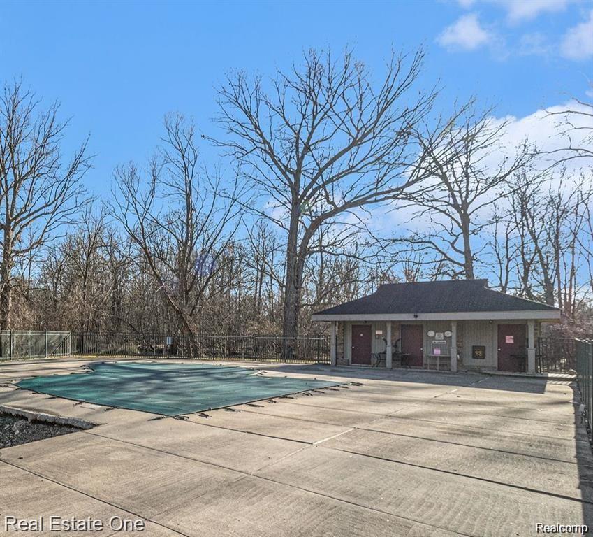 1403 Oakbrook E Drive, Unit 93 Rochester, MI 48307 - Photo 27 of 27