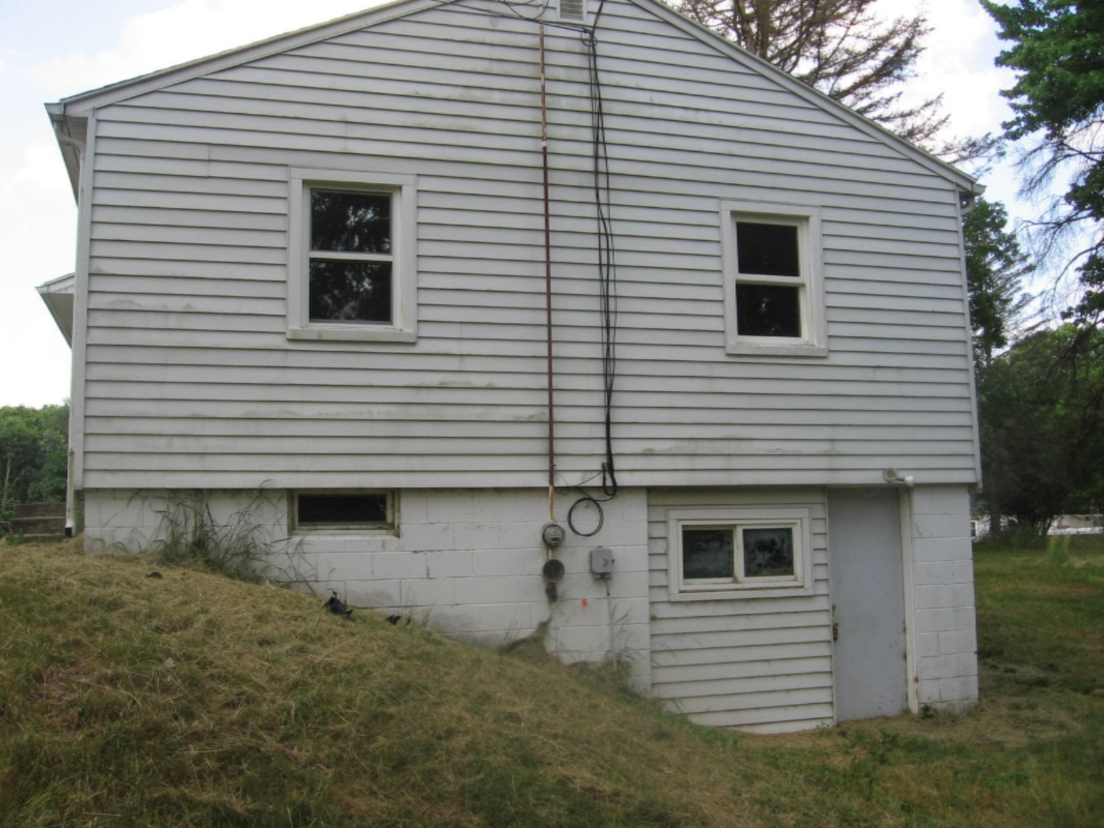 4420 Halbert Road Battle Creek, MI 49017 - Photo 3 of 9 4420 E Halbert010