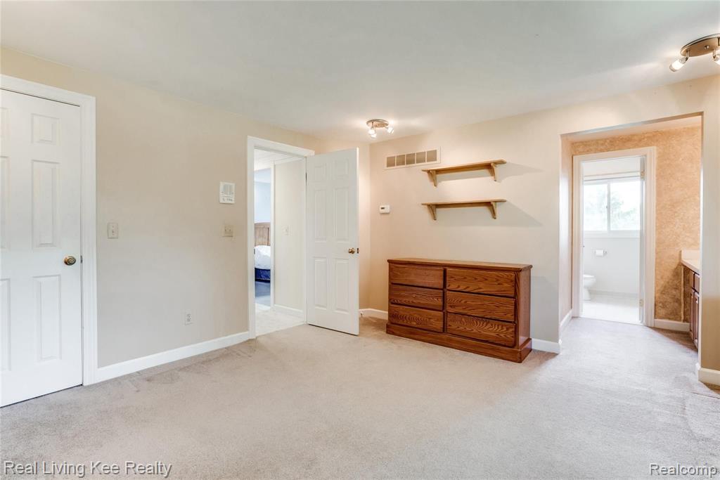 6368 Peach Tree Court Rochester Hills, MI 48306 - Photo 38 of 54
