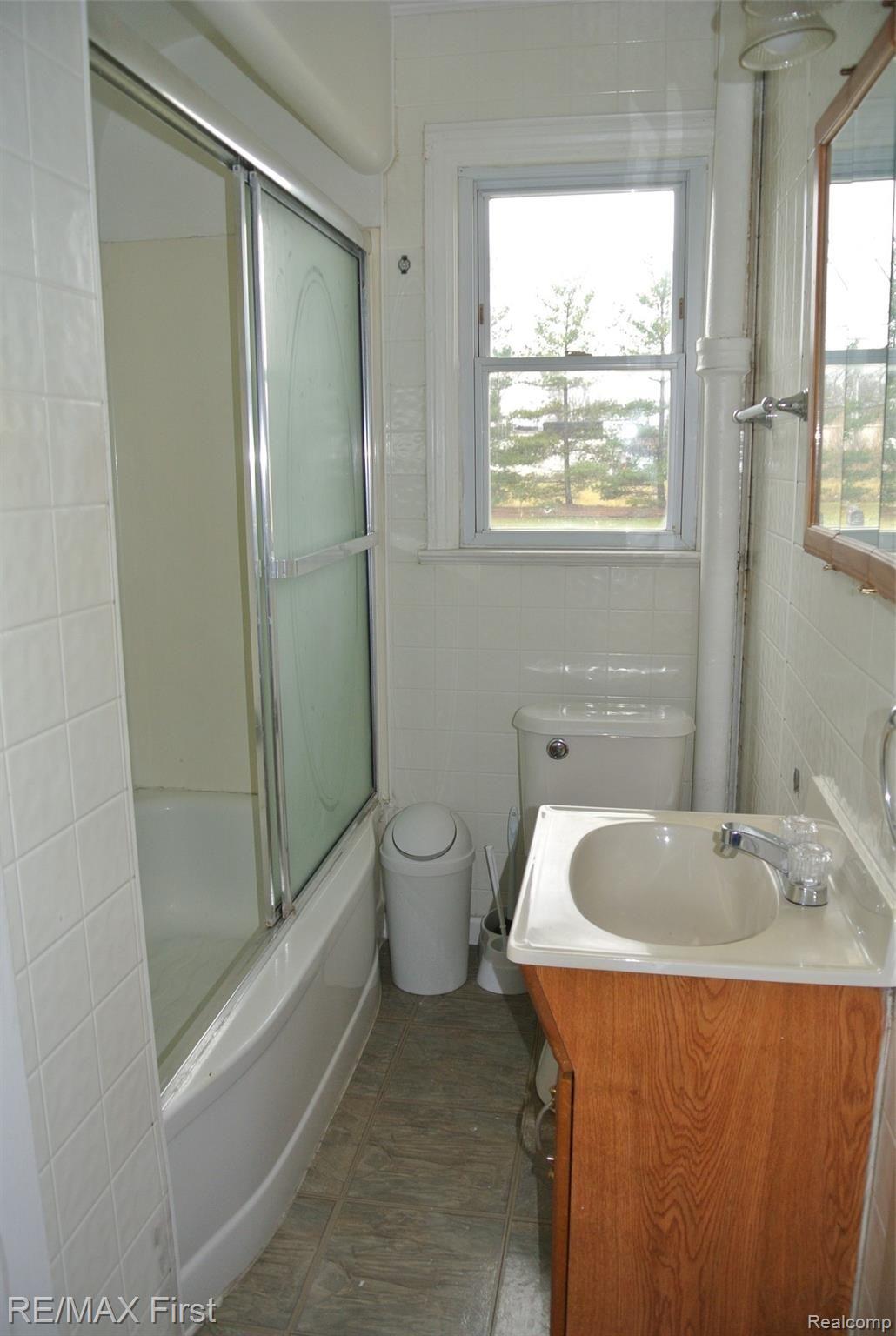 6955 Merriman Road Romulus, MI 48174 - Photo 16 of 23 DSC_1497.JPG