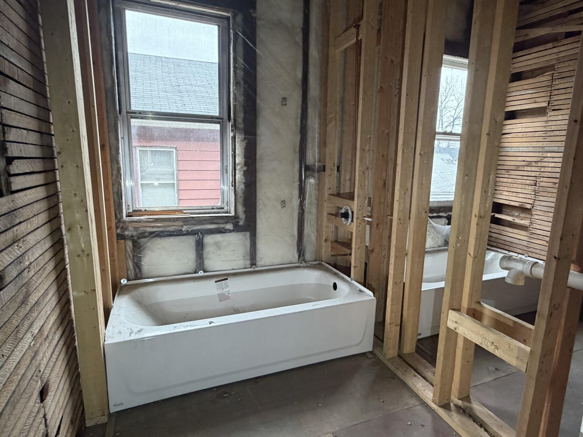 2334 North 9th Street, Unit 2336 Milwaukee, WI 53206 - Photo 20 of 31 4- bathroom