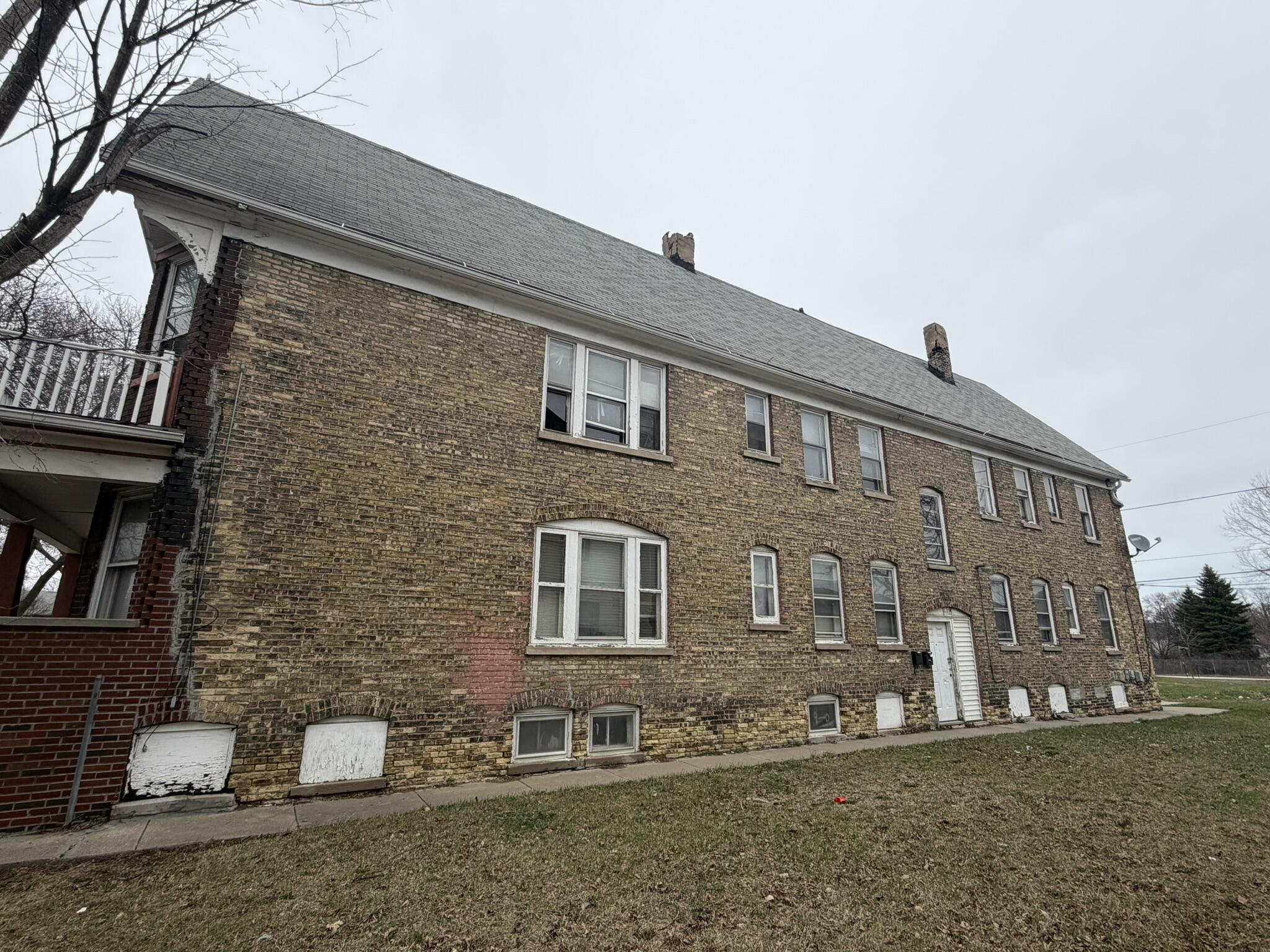 2334 North 9th Street, Unit 2336 Milwaukee, WI 53206 - Photo 31 of 31 IMG_1672