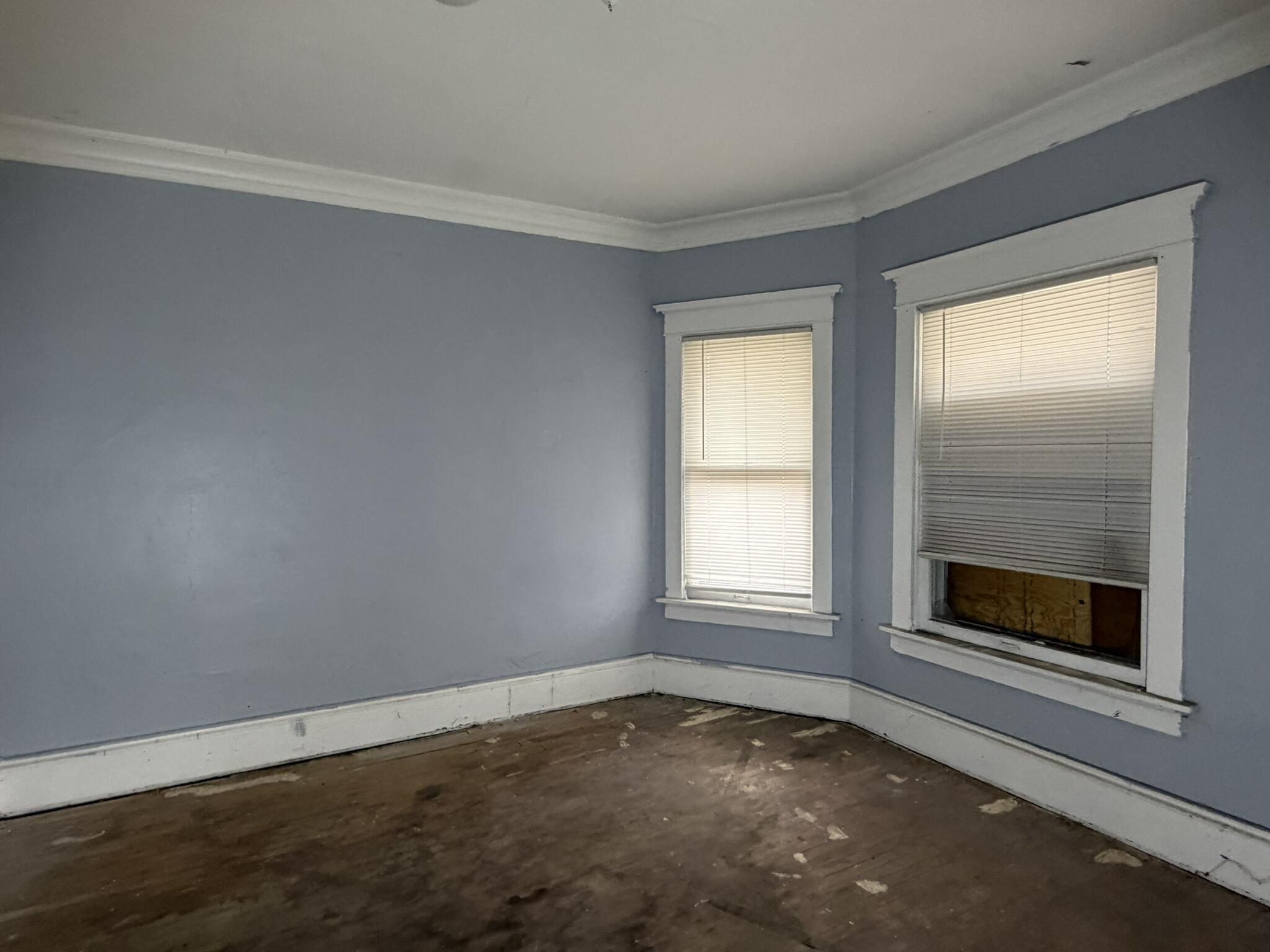 2334 North 9th Street, Unit 2336 Milwaukee, WI 53206 - Photo 9 of 31 1- living room