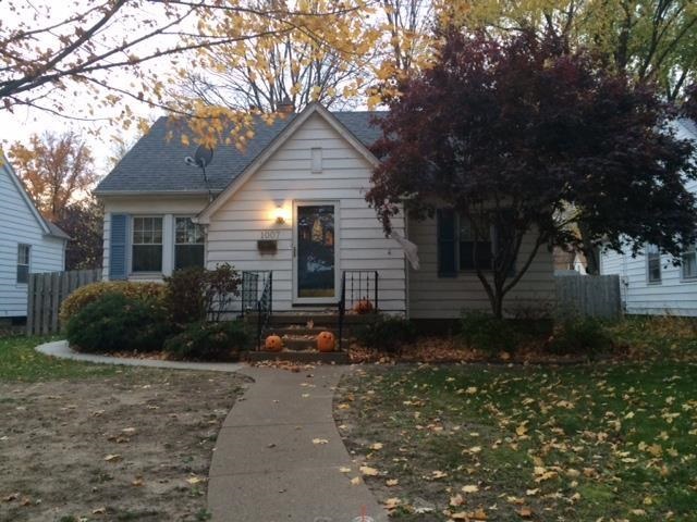 1007 24th Street Moline, IL 61265 - Photo 1 of 18 Gallery Image 1