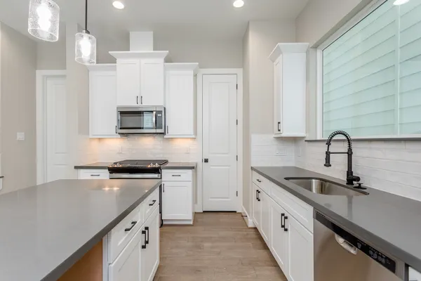 $3,500 | 1439 West 25th Street, Unit B, Houston, TX 77008