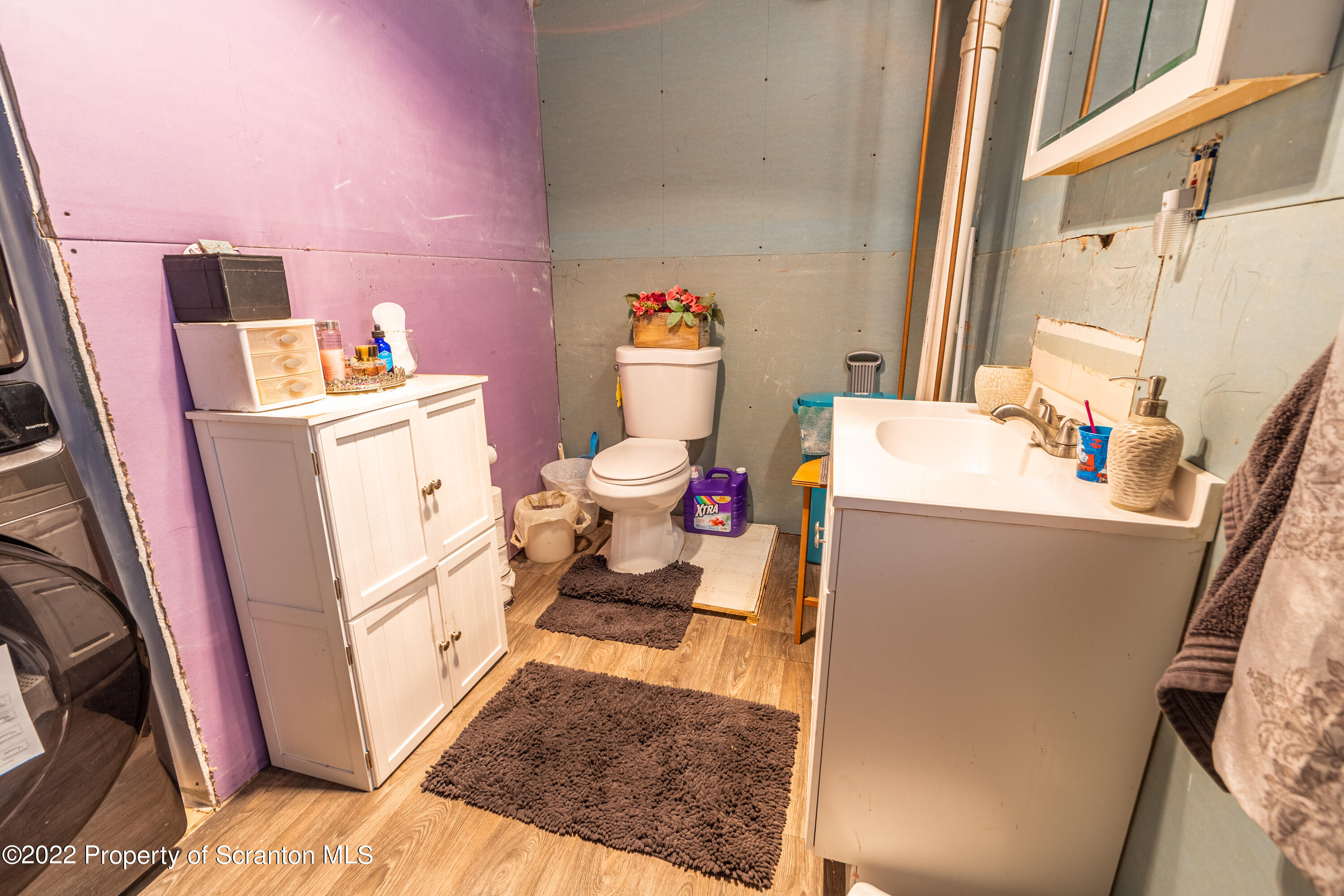 184 Crescent Lake Road Scotrun, PA 18355 - Photo 20 of 38 a utility room with dryer and washer