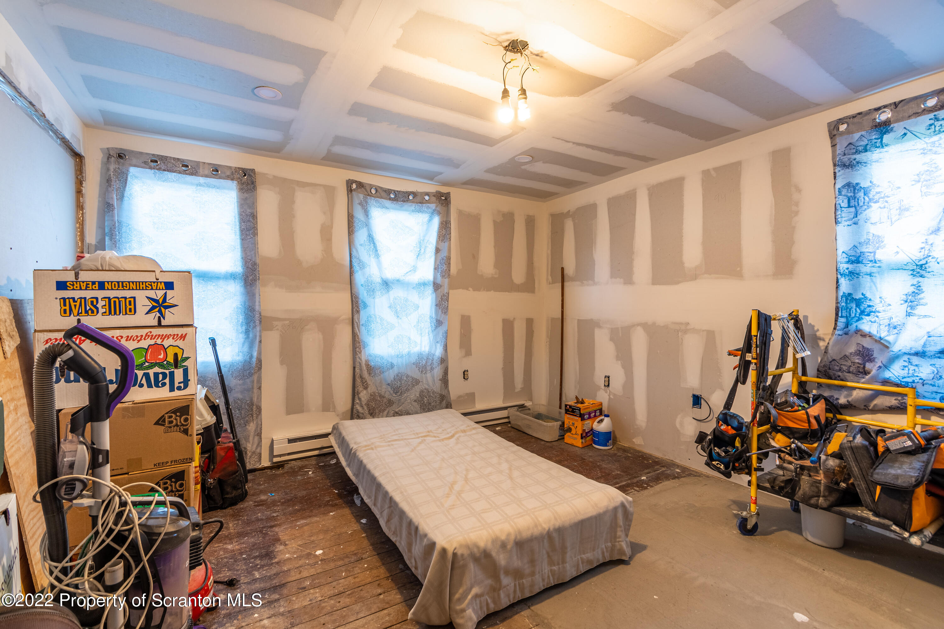 184 Crescent Lake Road Scotrun, PA 18355 - Photo 28 of 38 a room with gym equipment