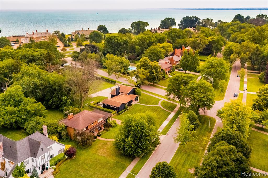 600 Middlesex Road Grosse Pointe Park, MI 48230 - Photo 3 of 43
