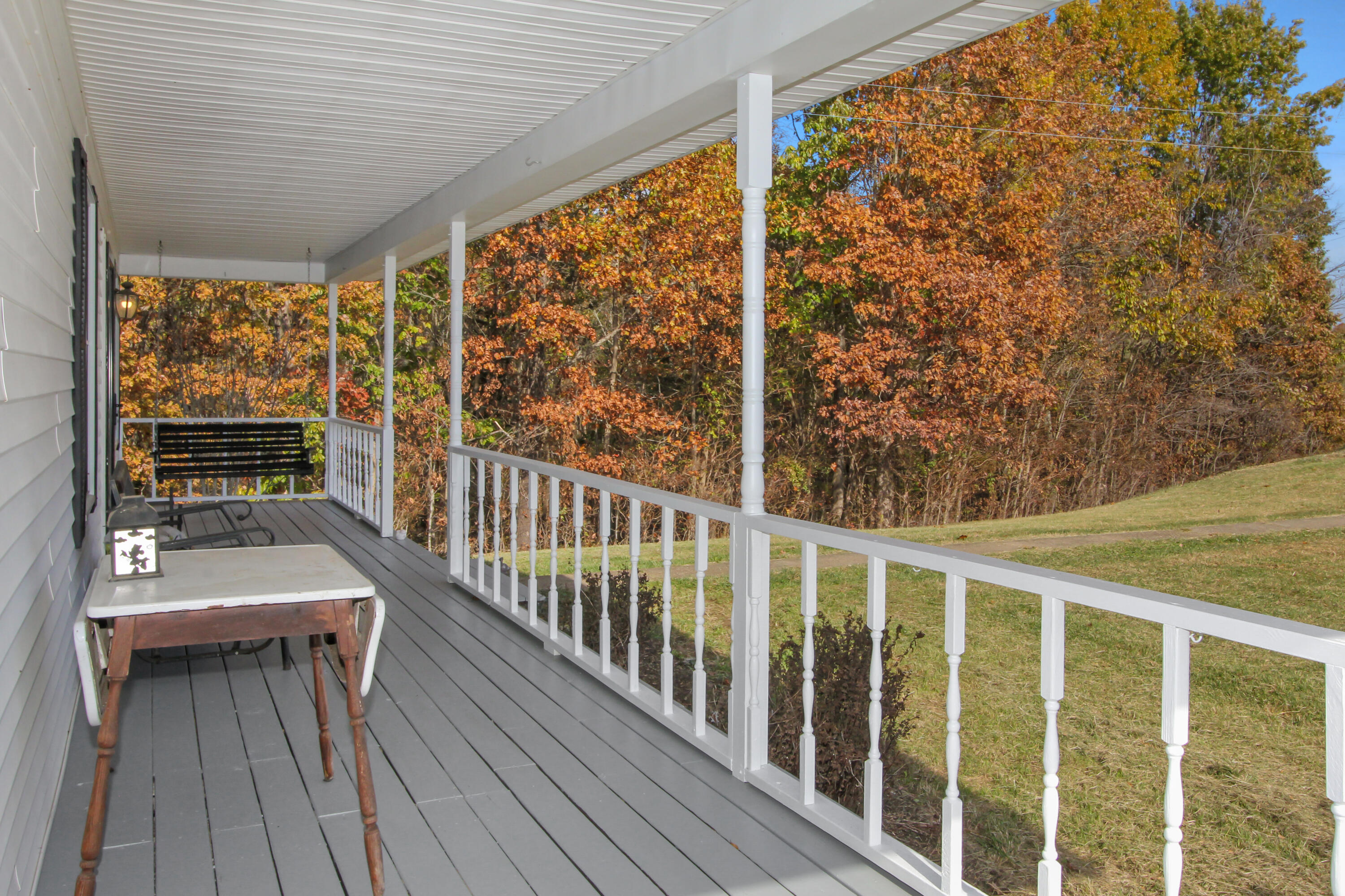 1444 Fairview Road Lawrenceburg, KY 40342 - Photo 6 of 34 Front-Porch--5