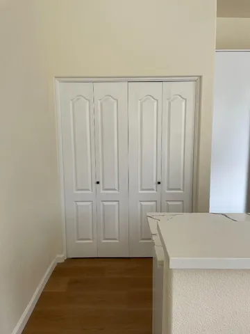 a view of utility room