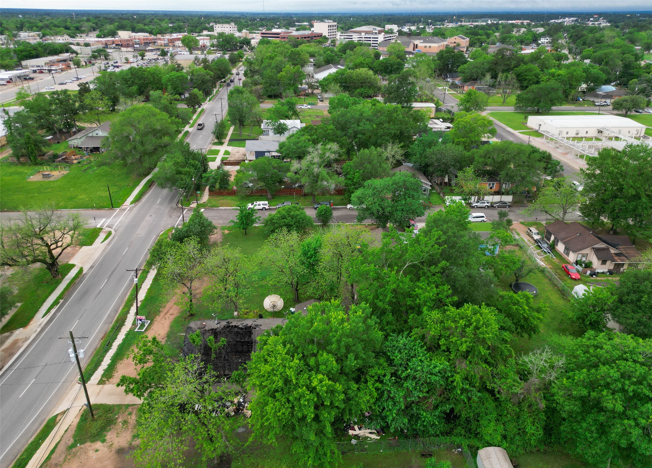 406 East Phillips Street Conroe, TX 77301 - Photo 9 of 20 a view of a city