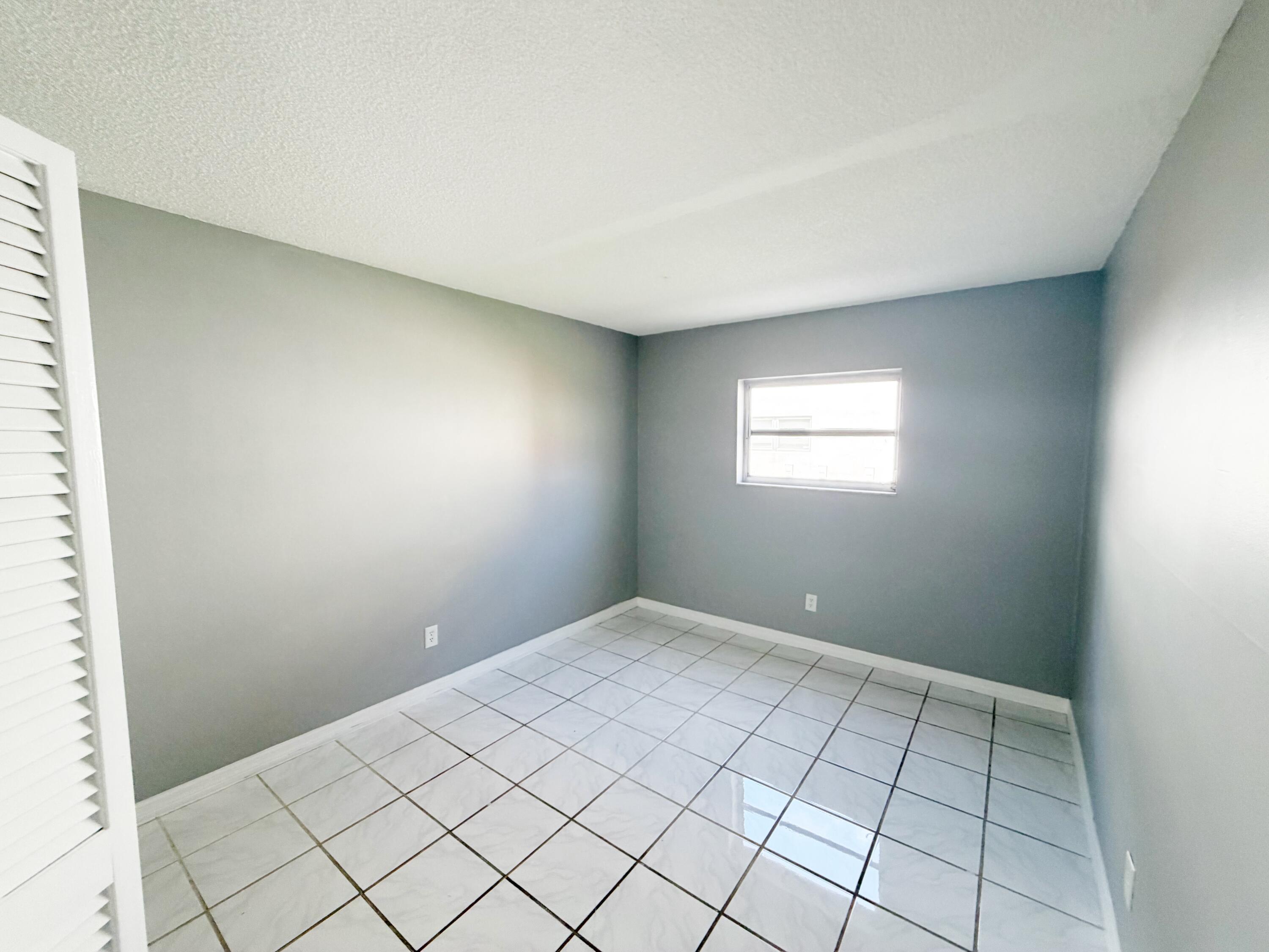 320 Southwest 1st Street Pompano Beach, FL 33060 - Photo 19 of 24 IMG_5390