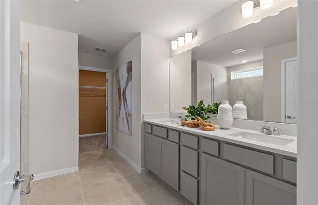 $437,990 | 2124 Mossy Vine Avenue, St. Cloud, FL 34771