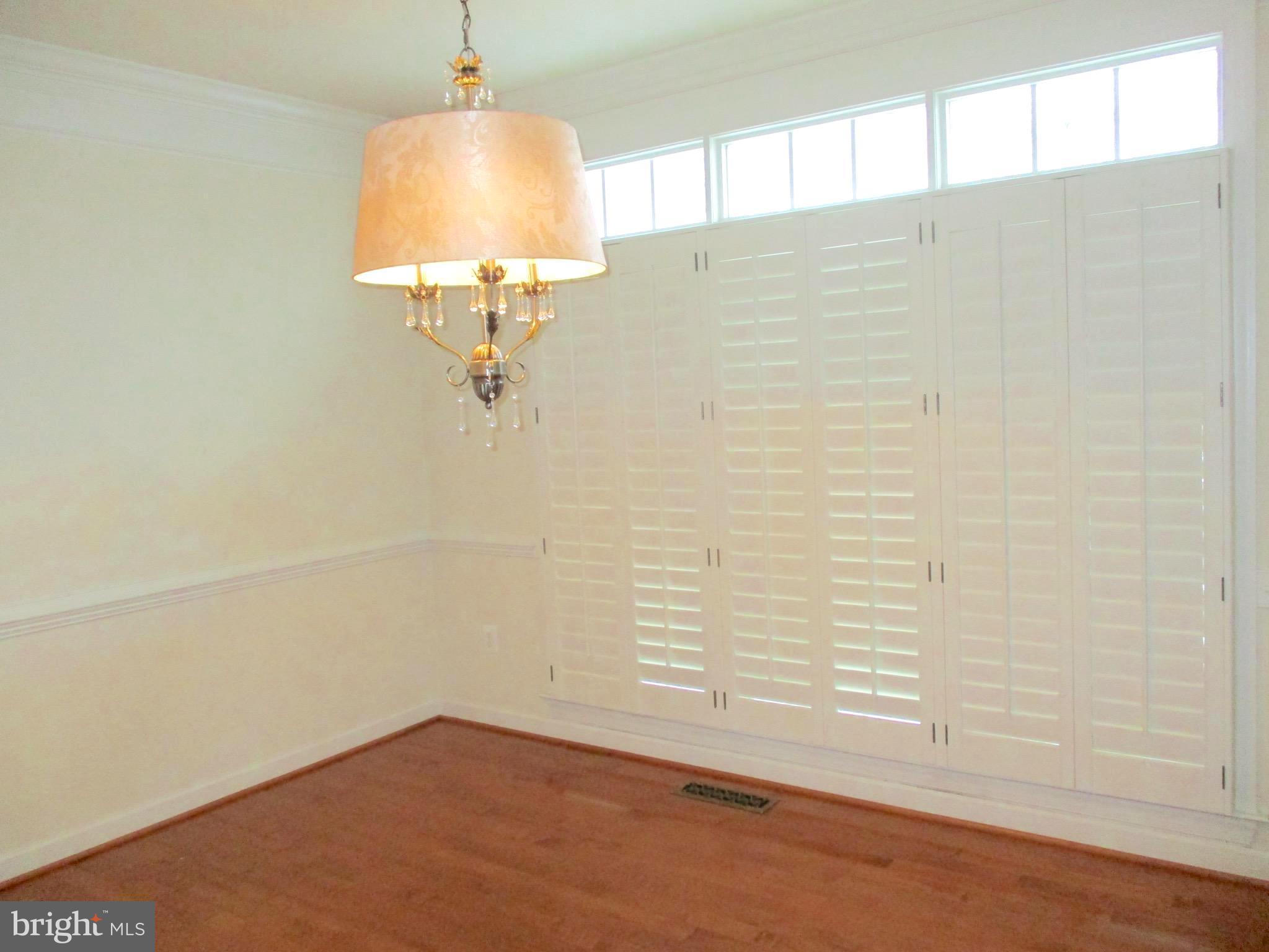 749 Pearson Point Annapolis, MD 21401 - Photo 11 of 30 Dining Room