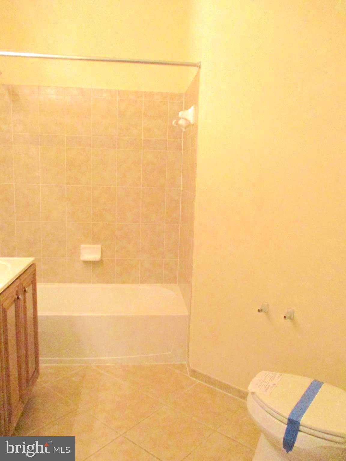 749 Pearson Point Annapolis, MD 21401 - Photo 20 of 30 Bath