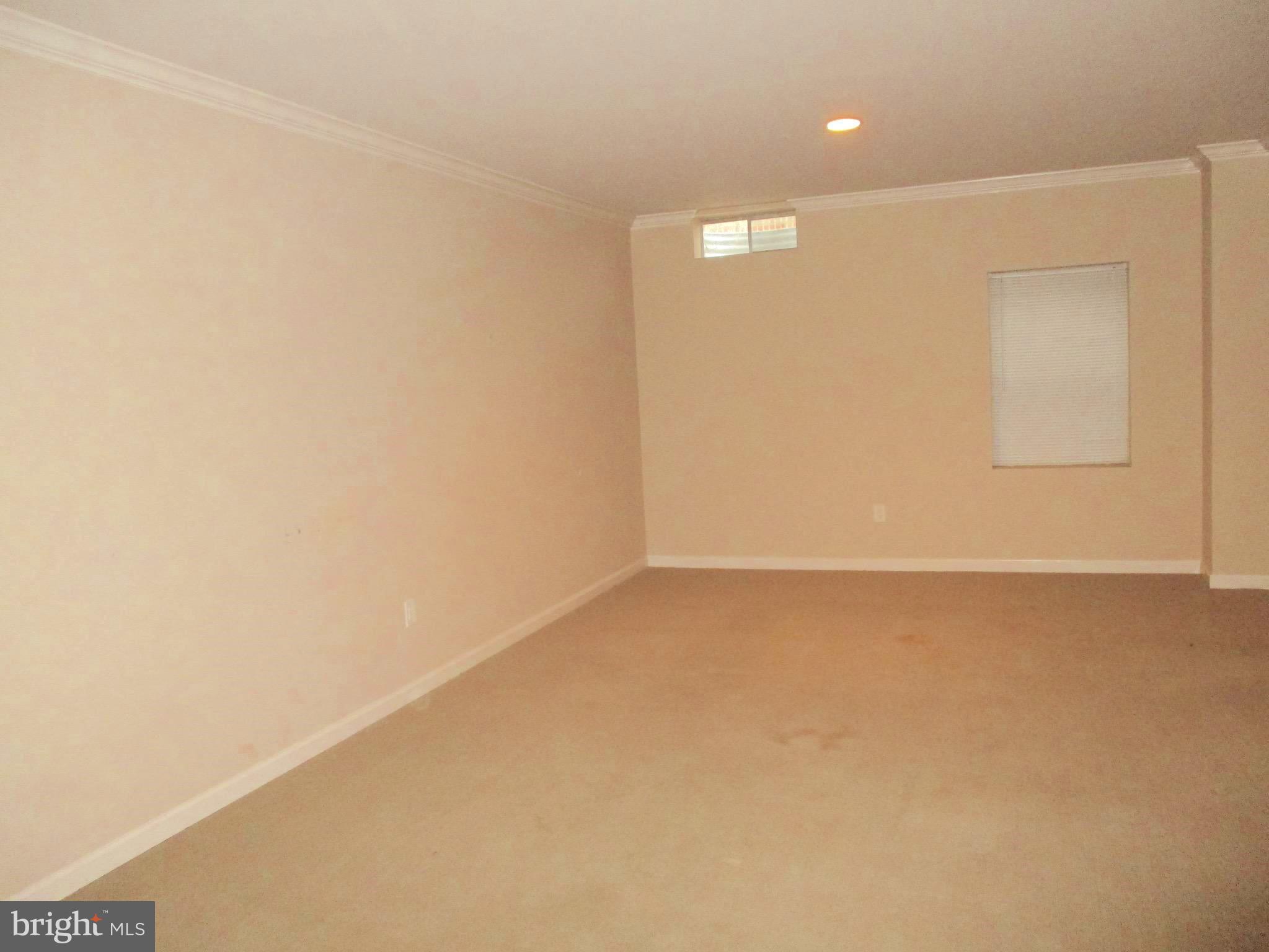 749 Pearson Point Annapolis, MD 21401 - Photo 21 of 30 Interior (General)