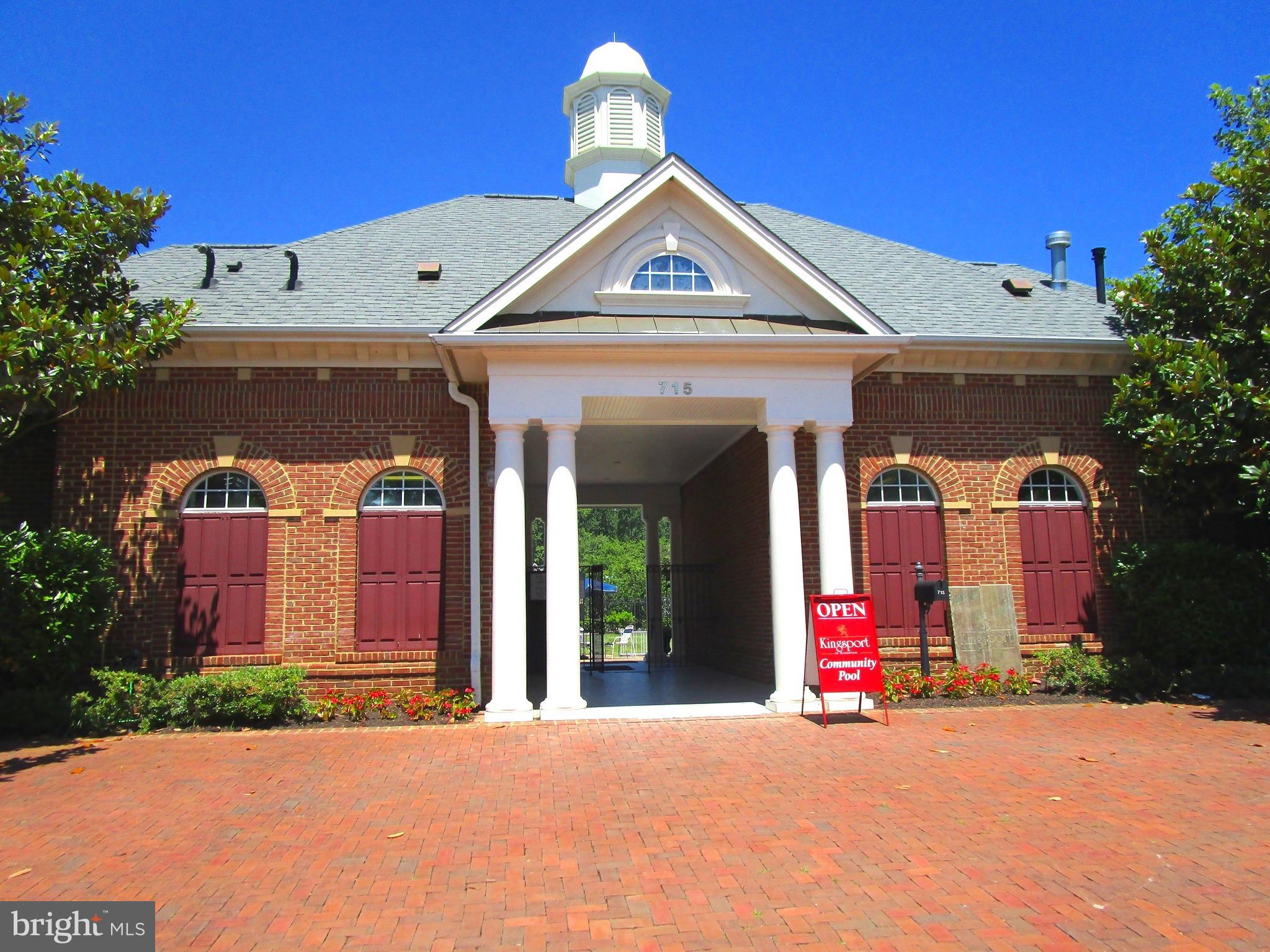 749 Pearson Point Annapolis, MD 21401 - Photo 22 of 30 Community Clubhouse and Pool