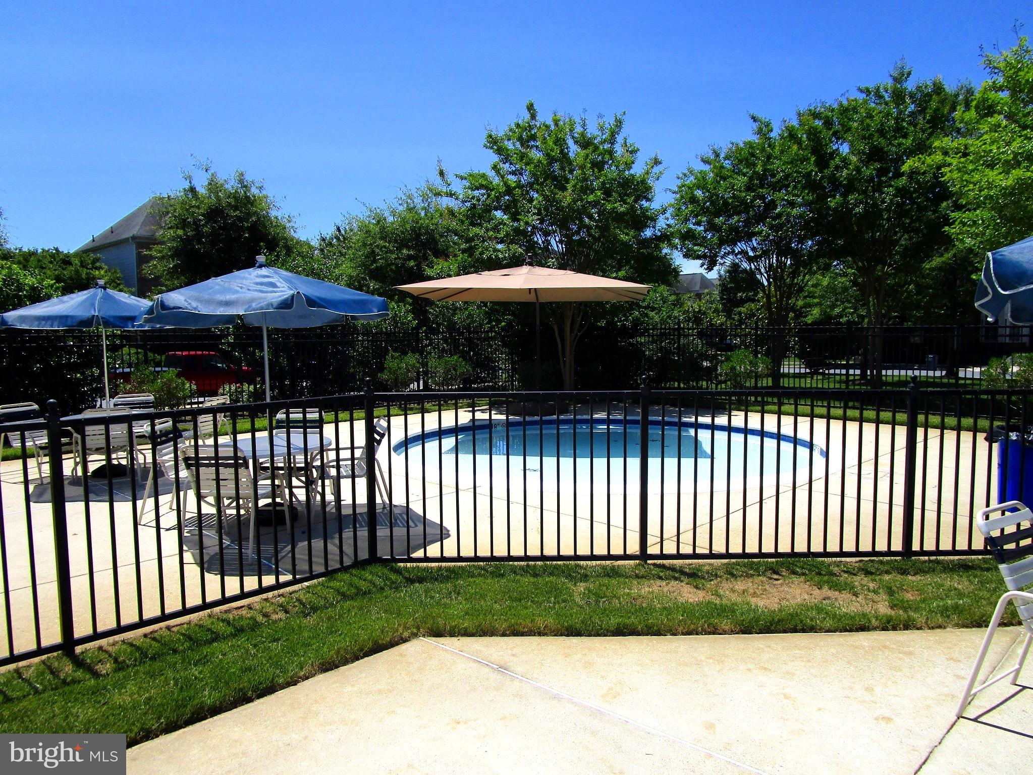 749 Pearson Point Annapolis, MD 21401 - Photo 24 of 30 Community shallow Pool
