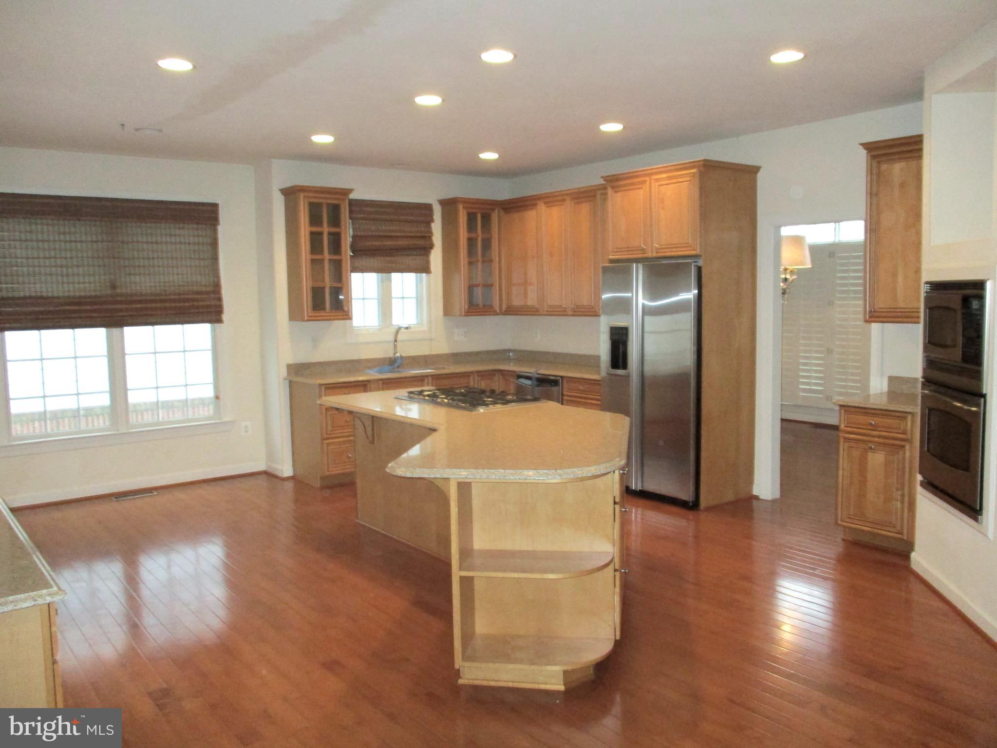 749 Pearson Point Annapolis, MD 21401 - Photo 4 of 30 Kitchen