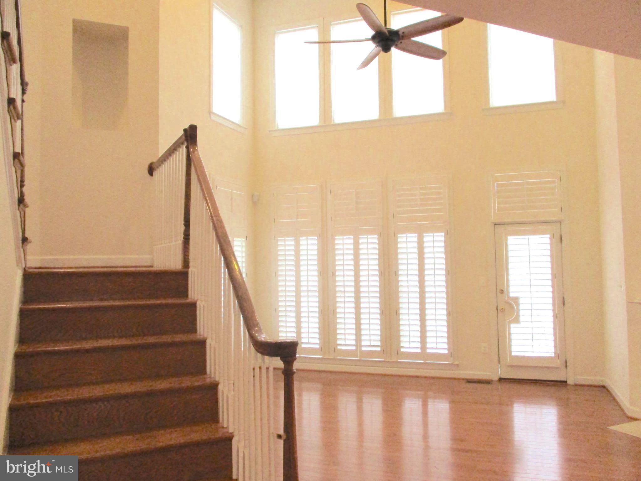 749 Pearson Point Annapolis, MD 21401 - Photo 8 of 30 Family Room