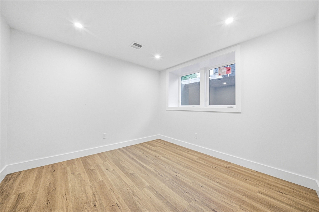 52-54 Rangeley Road Newton, MA 02465 - Photo 19 of 42