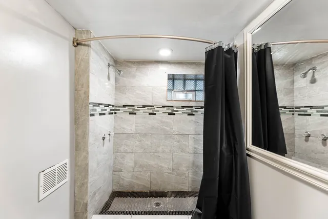 $380,000 | 1641 North Kedzie Avenue, Chicago, IL 60647