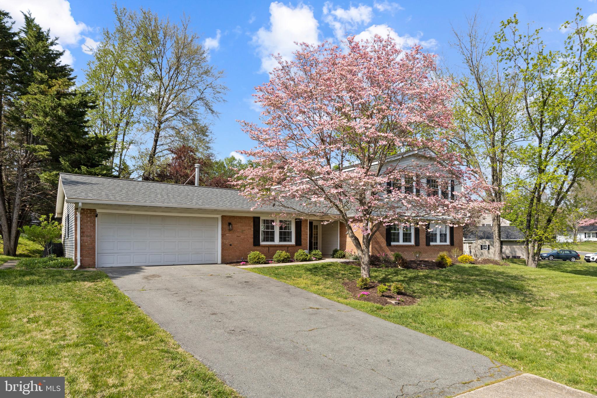 2821 Blue Spruce Lane Silver Spring, MD 20906 - Photo 3 of 45 2 car garage w/4 car driveway!