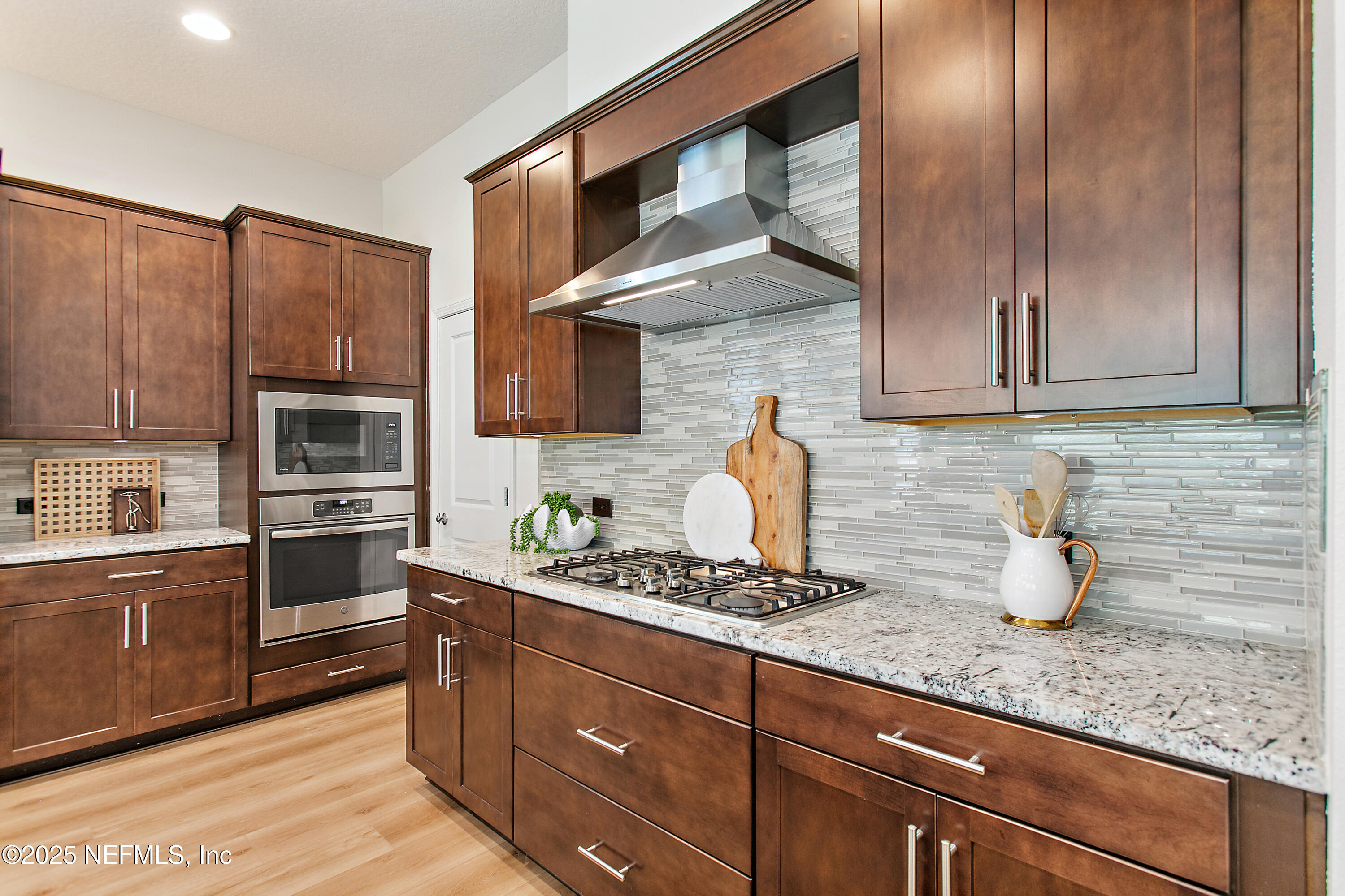 154 Parkbluff Circle Ponte Vedra, FL 32081 - Photo 8 of 53 09-Kitchen