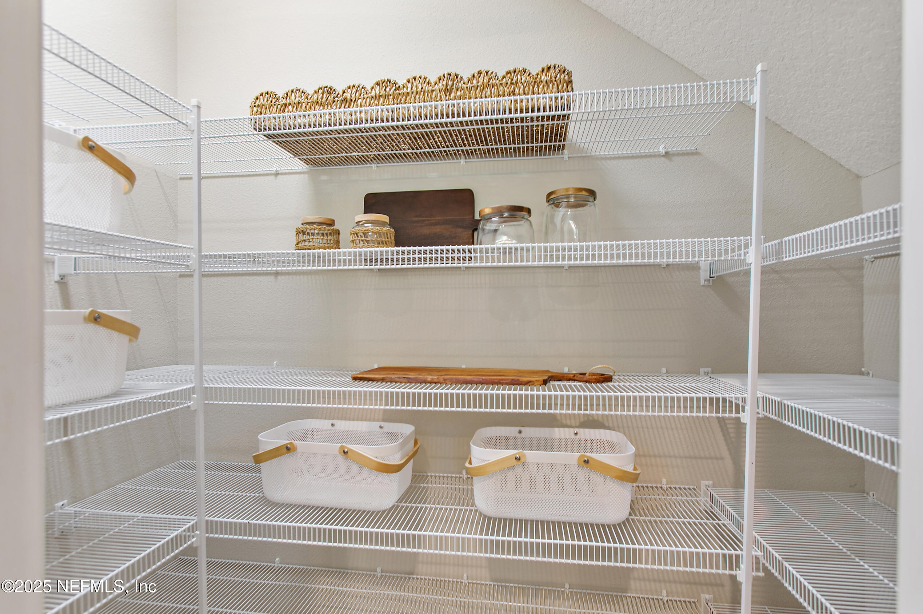 154 Parkbluff Circle Ponte Vedra, FL 32081 - Photo 9 of 53 12-Pantry