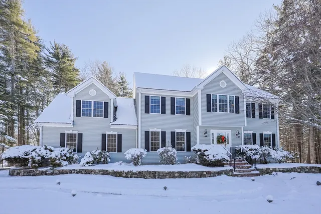$1,095,000 | 2 Sandstone Lane, Millis, MA 02054
