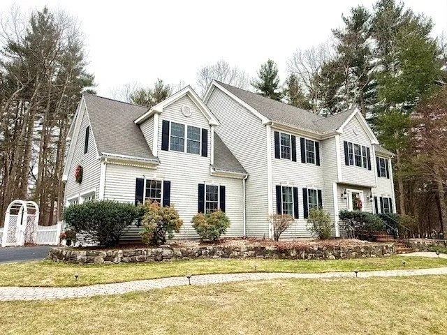 $1,095,000 | 2 Sandstone Lane, Millis, MA 02054