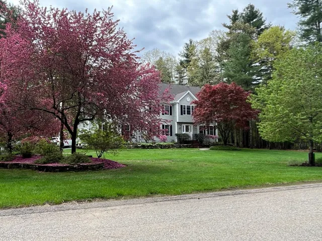 $1,095,000 | 2 Sandstone Lane, Millis, MA 02054