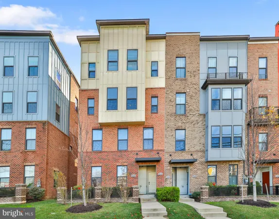 $3,400 | 3310 Tribune Court, Unit F, Hyattsville, MD 20782