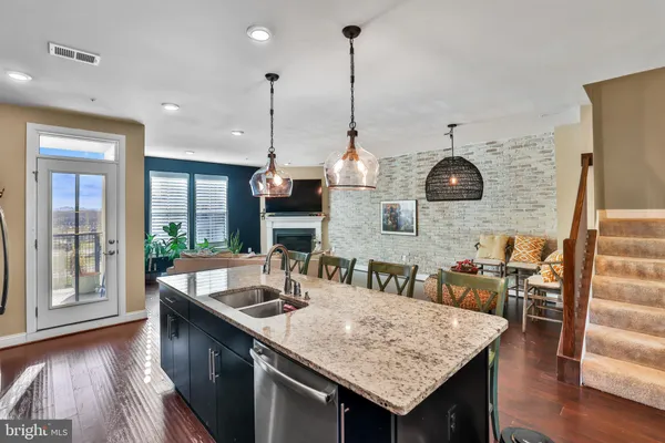 $3,400 | 3310 Tribune Court, Unit F, Hyattsville, MD 20782