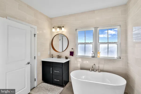 $3,400 | 3310 Tribune Court, Unit F, Hyattsville, MD 20782