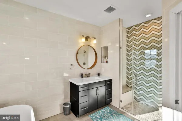 $3,400 | 3310 Tribune Court, Unit F, Hyattsville, MD 20782