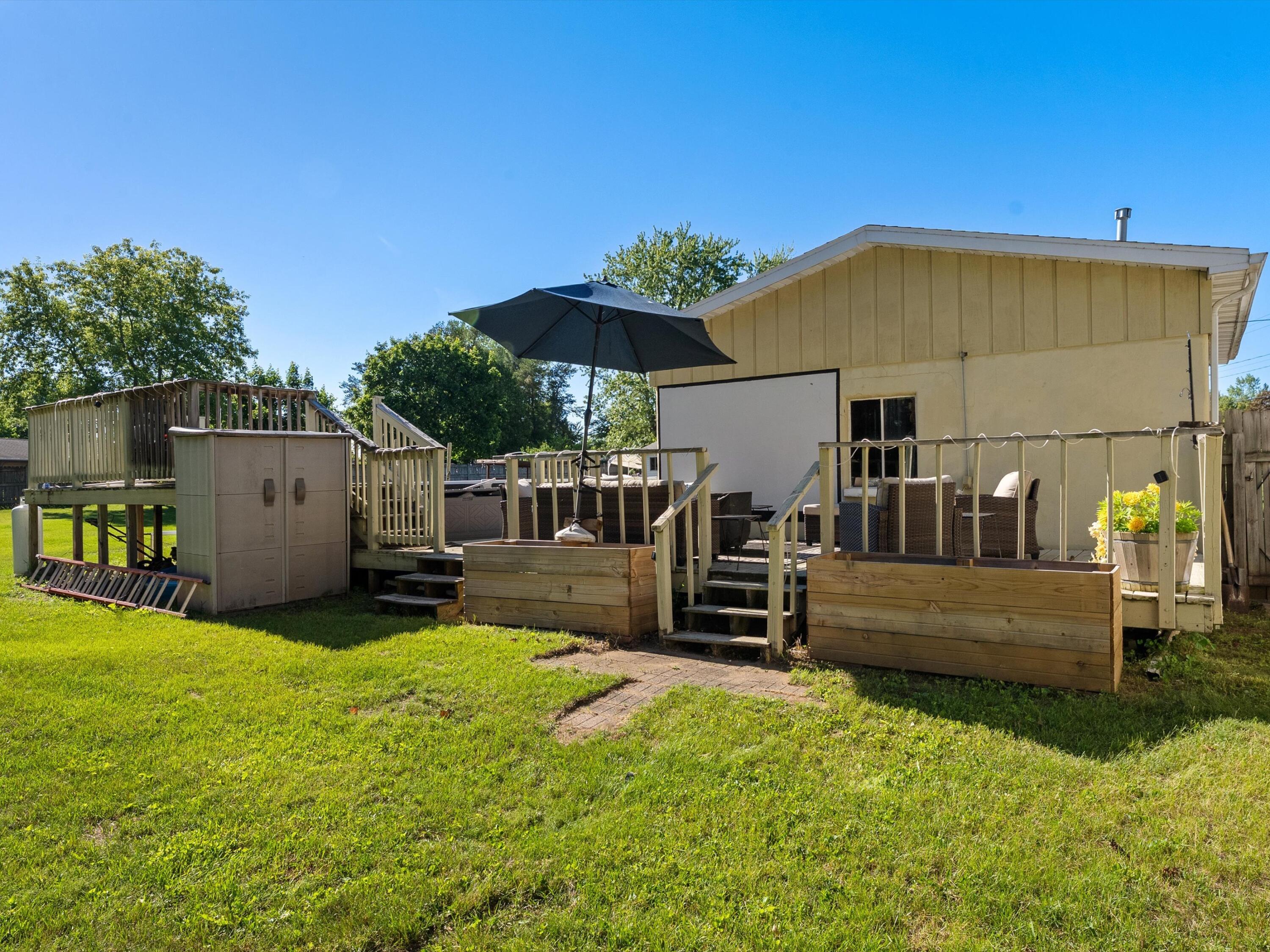 4208 Mishicot Road Two Rivers, WI 54241 - Photo 12 of 23 Connects to pool