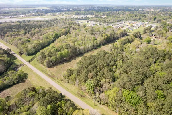 $99,000 | 144 Don Curt Boulevard, Ellisville, MS 39437