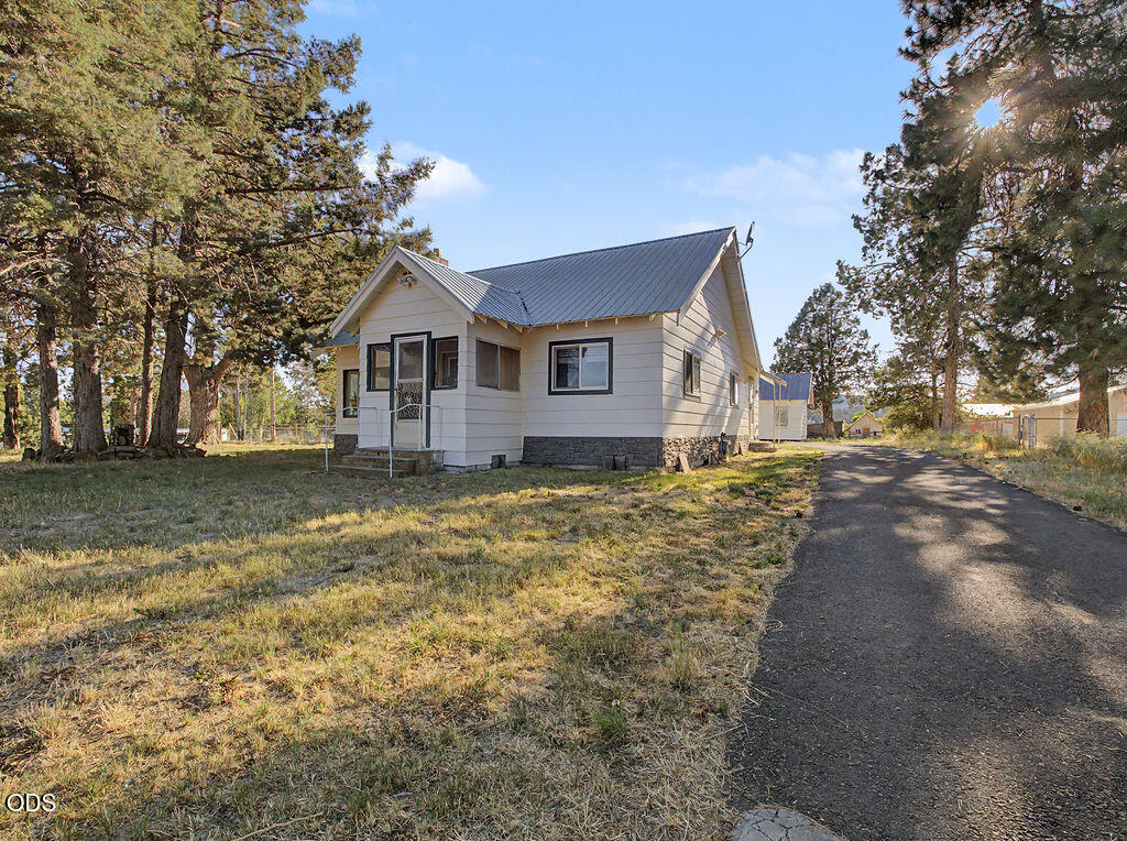 3330 Orindale Road Klamath Falls, OR 97601 - Photo 21 of 46
