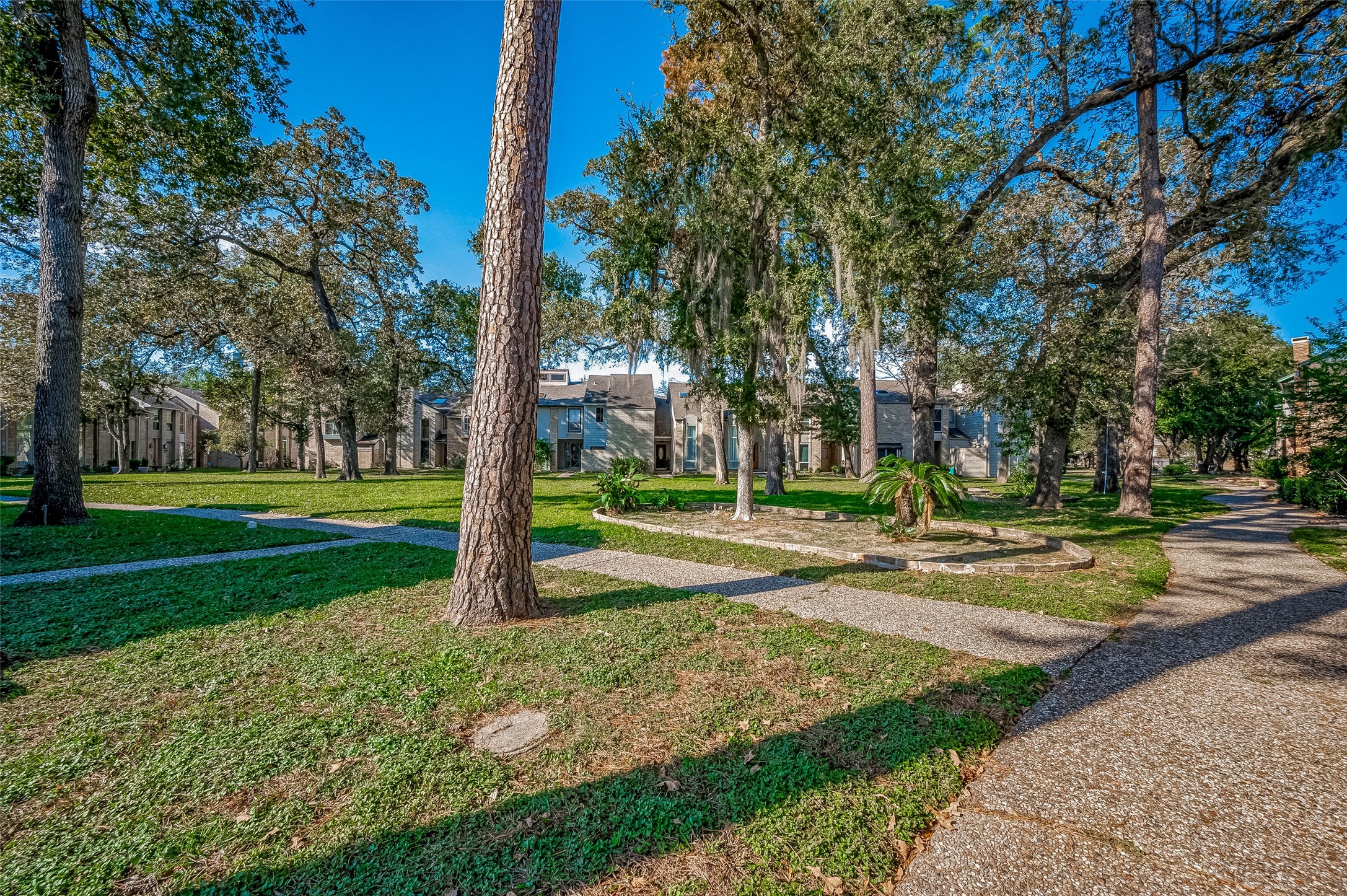 642 North Eldridge Pkwy