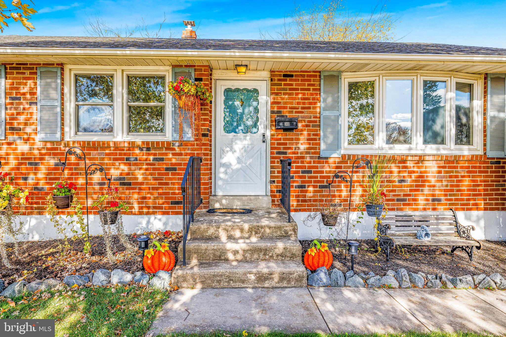 30 Tuckahoe Road New Castle, DE 19720 - Photo 27 of 40 Charming brick home with autumn decor.