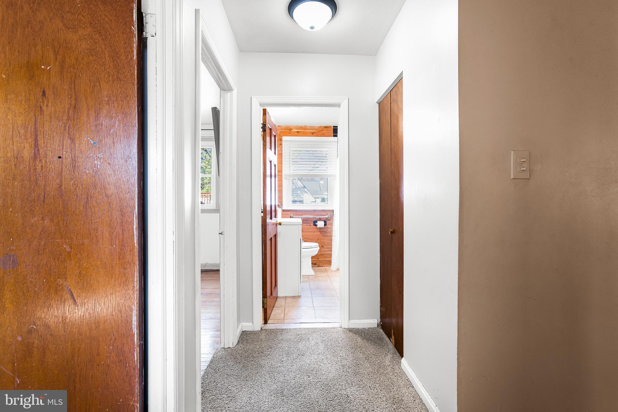 30 Tuckahoe Road New Castle, DE 19720 - Photo 38 of 40 Inviting hallway leading to cozy spaces.