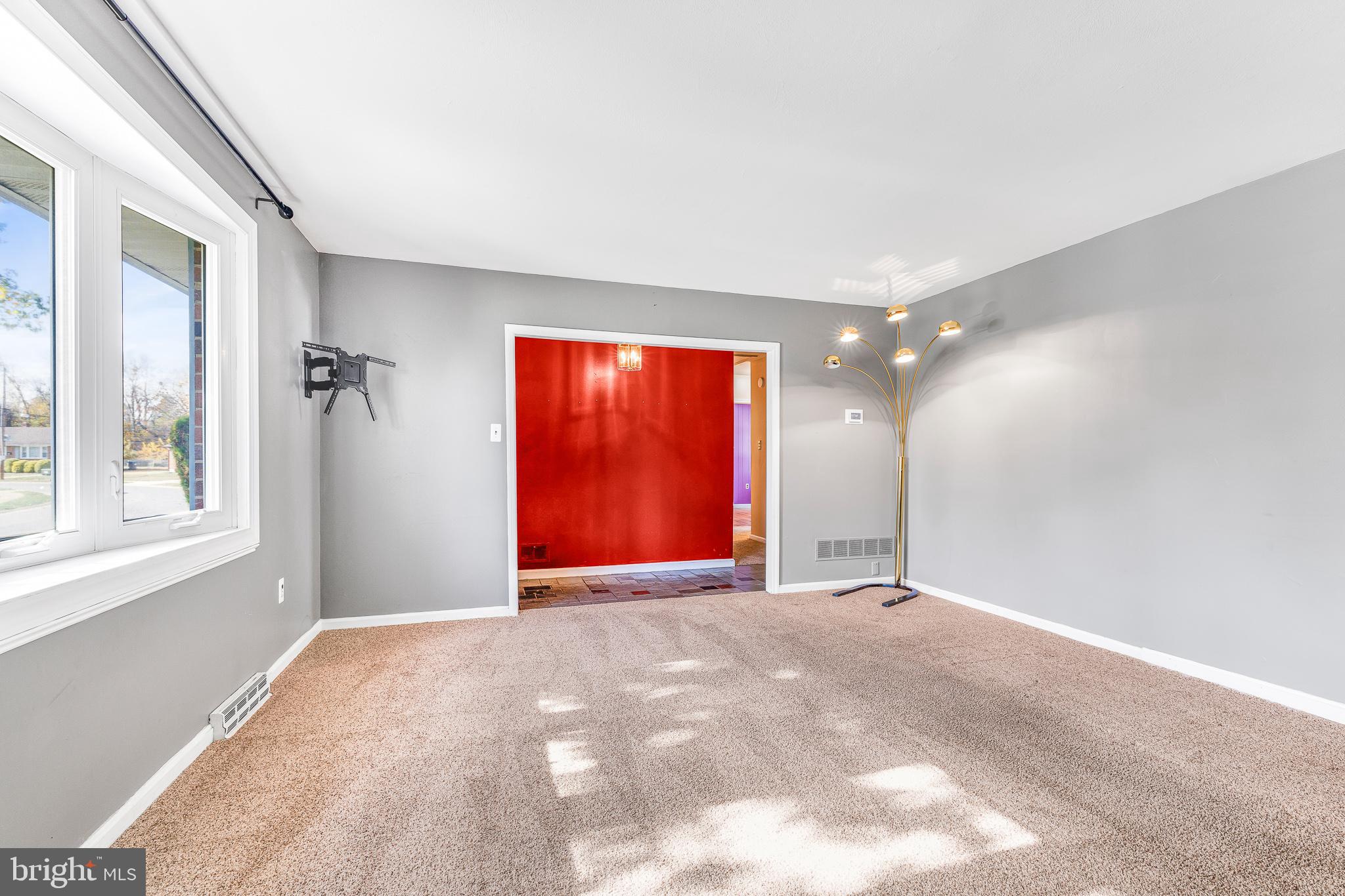 30 Tuckahoe Road New Castle, DE 19720 - Photo 7 of 40 Bright, airy space with modern charm.