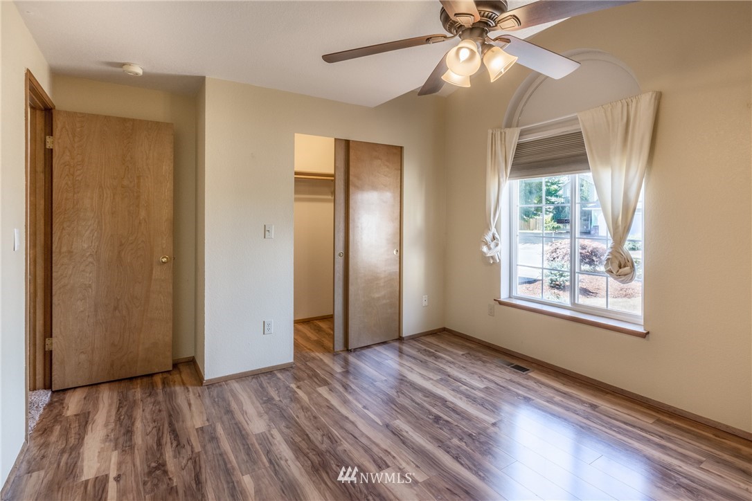 5935 Cherokee Loop Southeast Lacey, WA 98513 - Photo 13 of 25 Gallery Image 13
