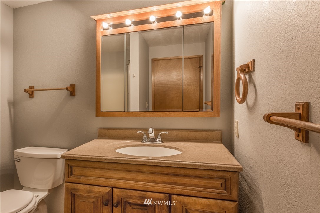 5935 Cherokee Loop Southeast Lacey, WA 98513 - Photo 14 of 25 Gallery Image 14