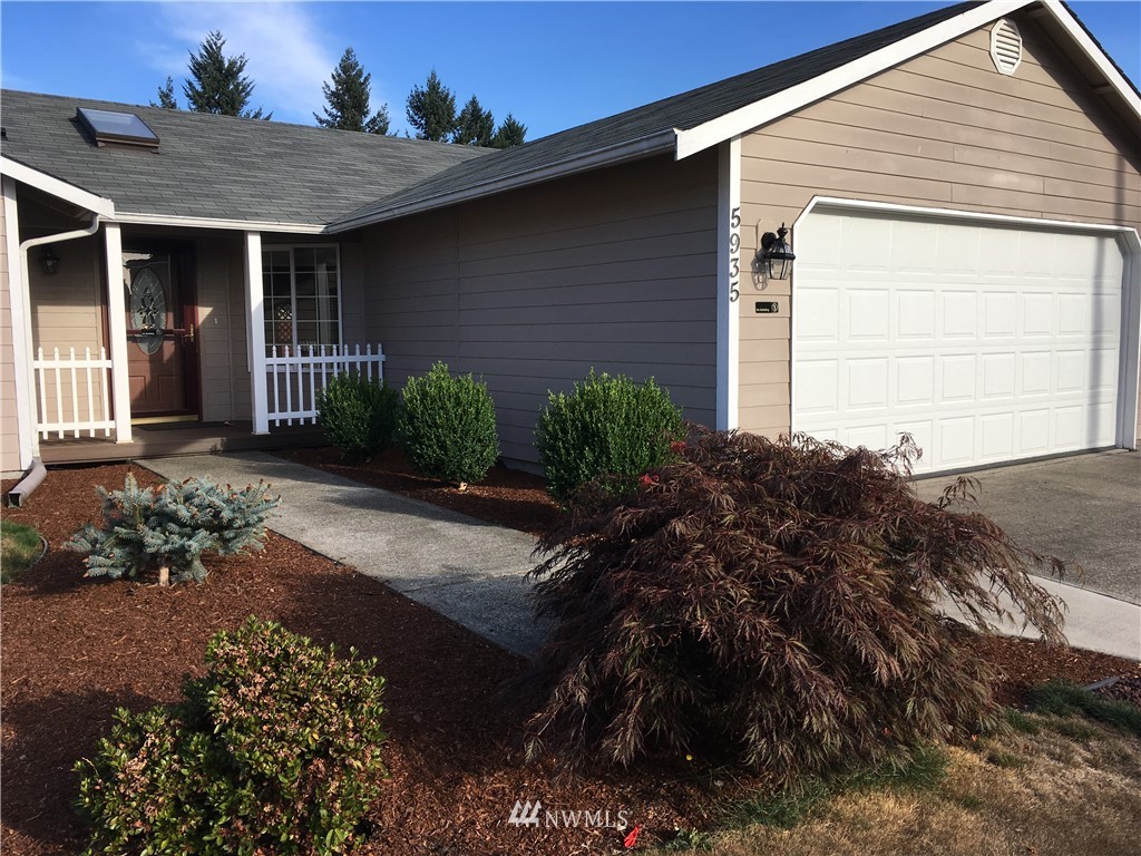5935 Cherokee Loop Southeast Lacey, WA 98513 - Photo 3 of 25 Gallery Image 3
