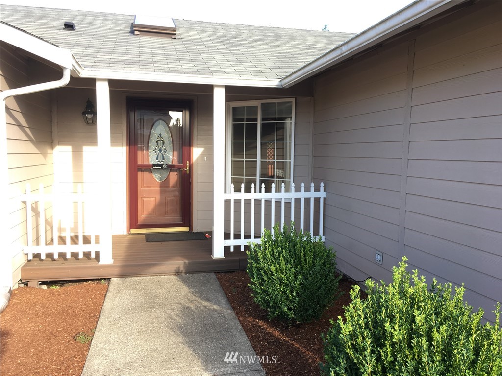 5935 Cherokee Loop Southeast Lacey, WA 98513 - Photo 4 of 25 Gallery Image 4
