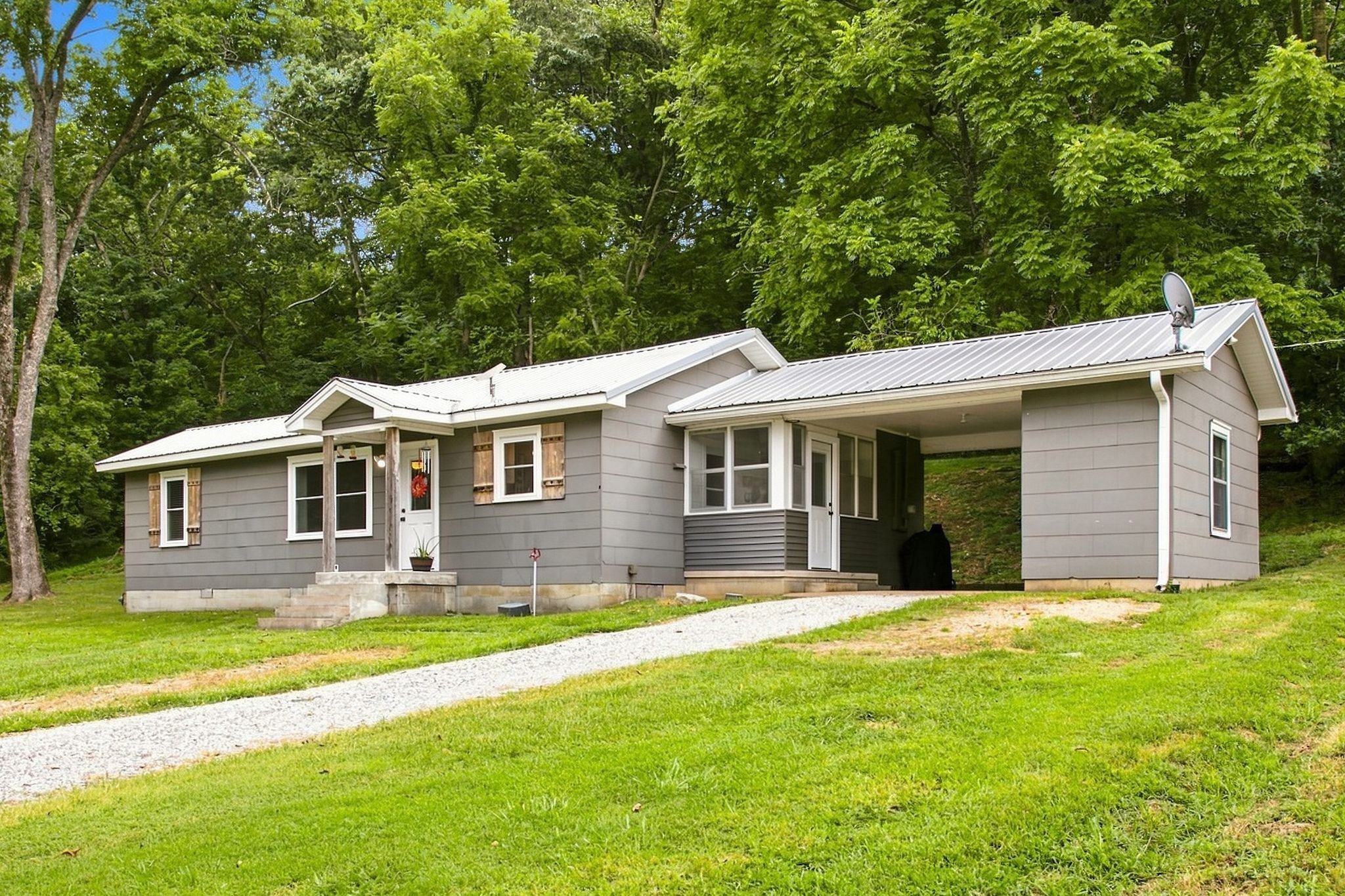 4854 Dry Fork Road Hampshire, TN 38461 - Photo 2 of 22 Gallery Image 2