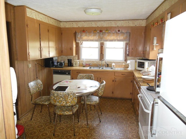849 Big Hill Road Boone, NC 28607 - Photo 2 of 13 Gallery Image 2
